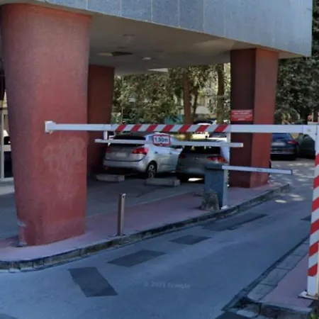 Amazone, Centre-ville & Parking * Annecy